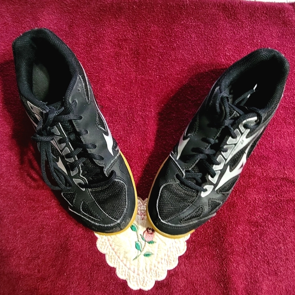 Mizuno Women's Wave Cyclone 2 Volleyball Shoe Black/silver Size 9